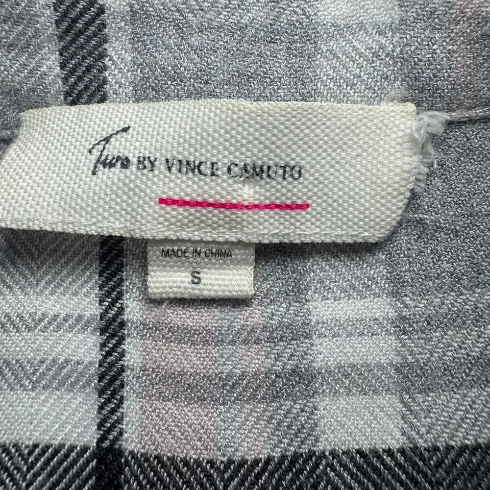 Two by Vince‎ Camuto cold shoulder top with ties on sleeves Size Small